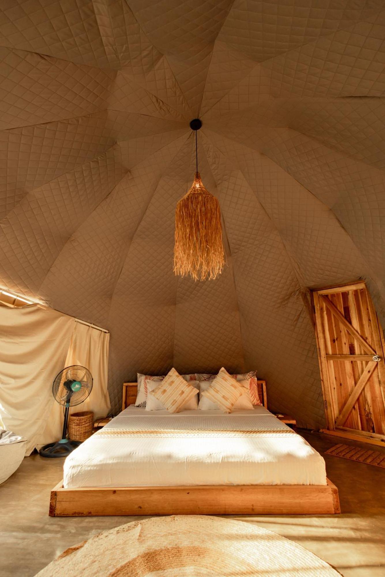 Отель Domes And Dreams Lio Glamping Эль-Нидо Экстерьер фото